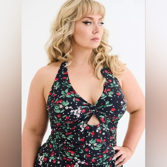 Torrid Retro Chic Cherries Pinup Halter Swim Dress Size 0 0X 12 Large Nwt - Picture 5 of 6